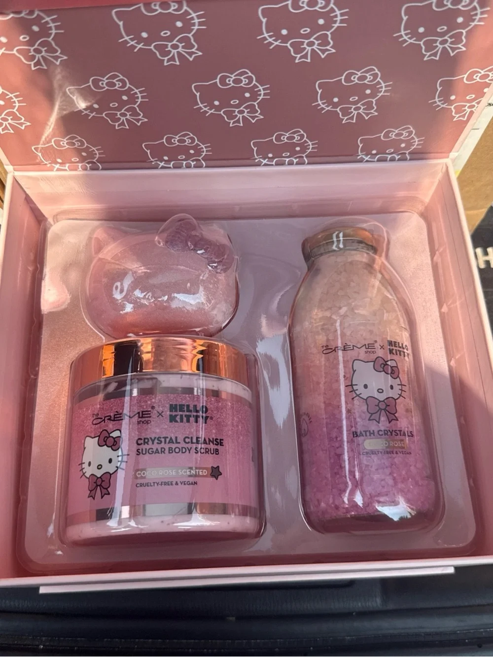 Hello Kitty Pink Rose Crystal Cleanse Bath Set